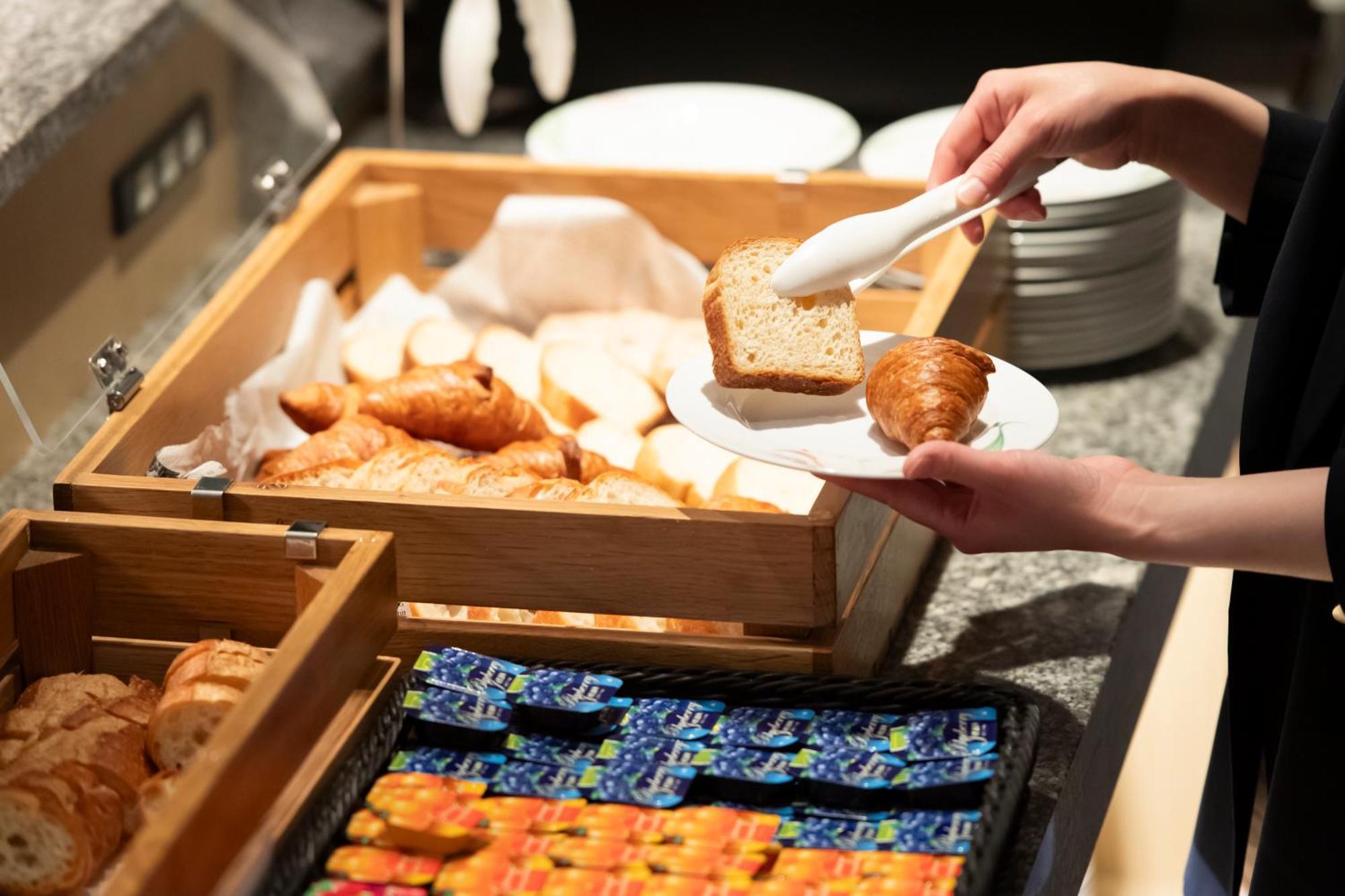 Kyoto Tokyu Hotel Zewnętrze zdjęcie A buffet